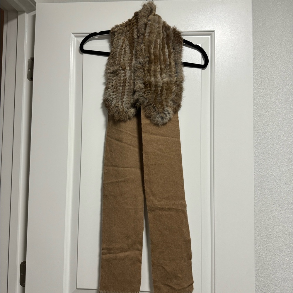 Fur and wool scarf